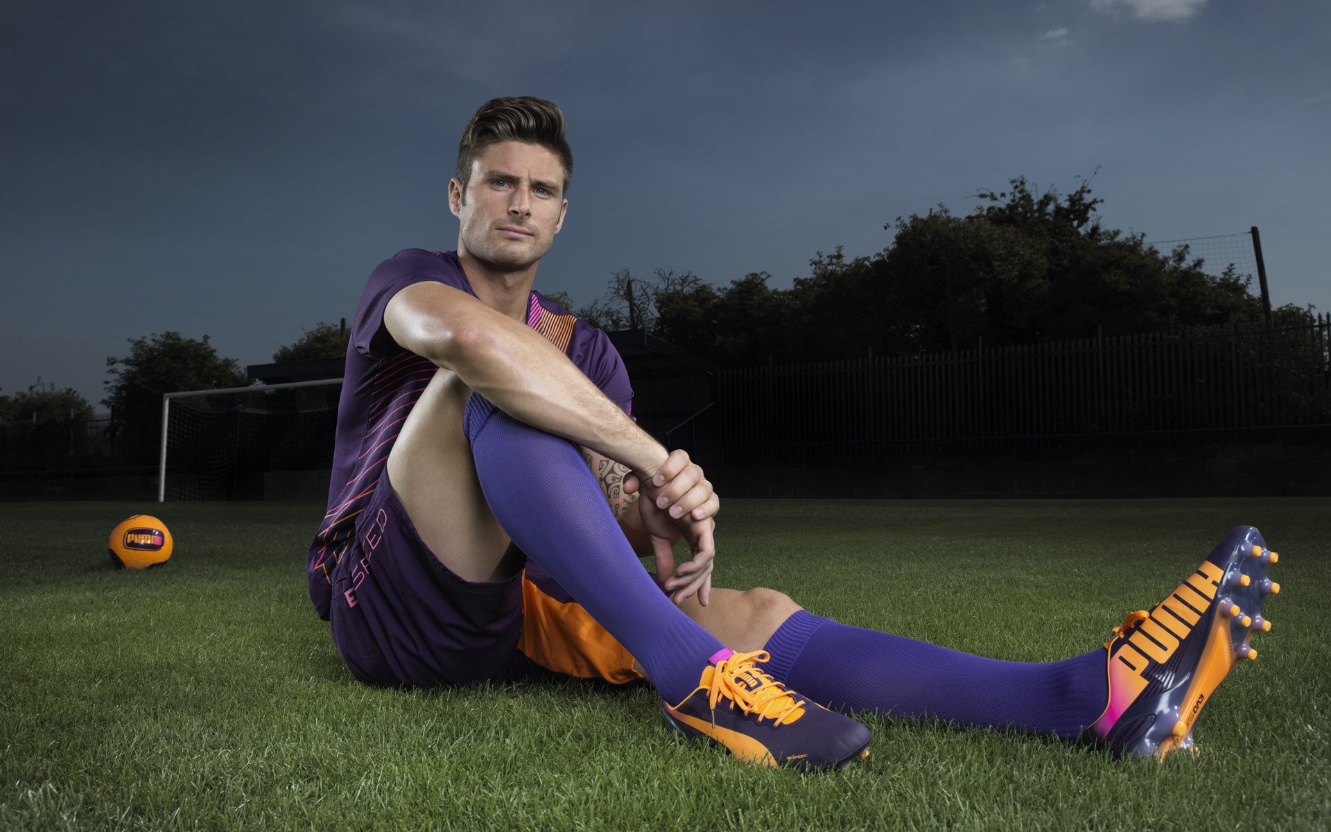 爱游戏体育app-德甲风起云涌：速度、力量与智慧的奇妙结合